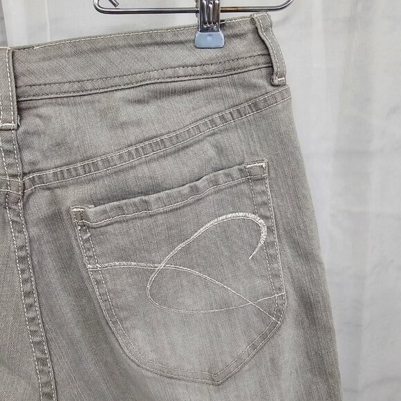 Vintage Chico's Platinum Gray Grunge Cropped Jeans 1 (M) 30" Waist - Picture 10 of 13